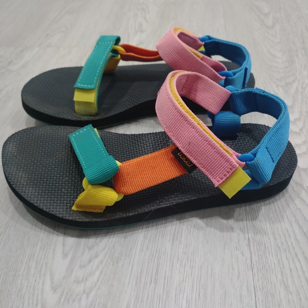 Teva Original Universal Rainbow Sandals Size 6
